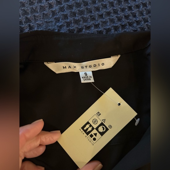 Max Studio sleeveless collared blouse - black - size S - Picture 4 of 6